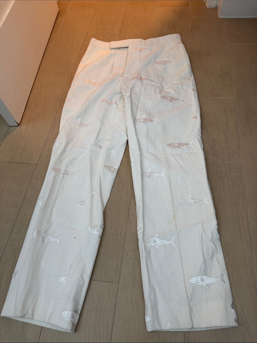 THOM BROWNE CLASSIC BACKSTRAP TROUSER IN SEERSUCKER W/ ALLOVER SHARK EMBROIDERY